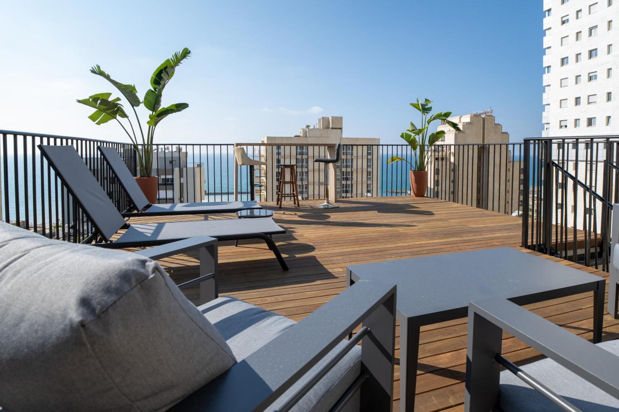 Roof Top 3 Floors Νετάνια Εξωτερικό φωτογραφία