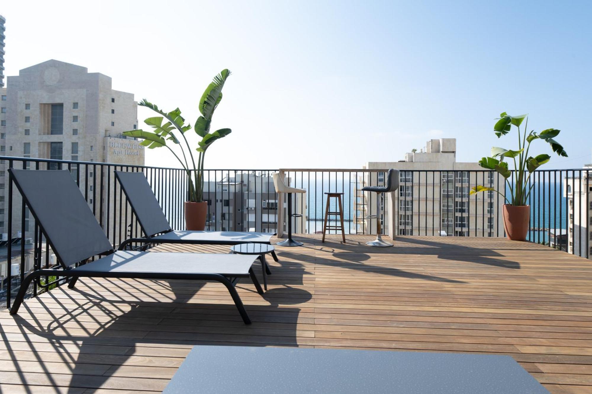 Roof Top 3 Floors Νετάνια Εξωτερικό φωτογραφία