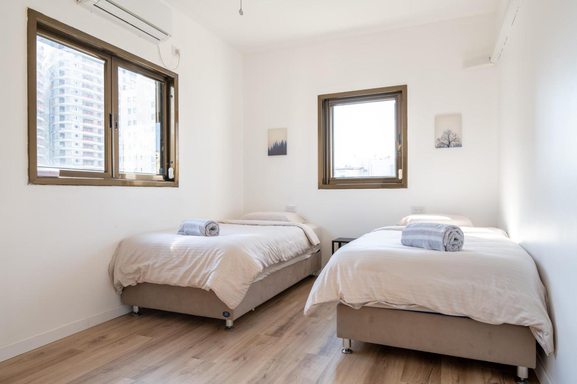 Roof Top 3 Floors Νετάνια Εξωτερικό φωτογραφία